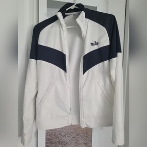 Nike Womens White and Navy Windbreaker